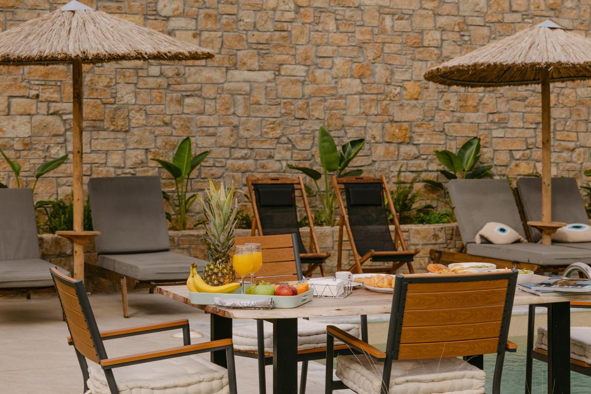 Flamingo View Suites & Villas Nea Poteidaia Exterior photo