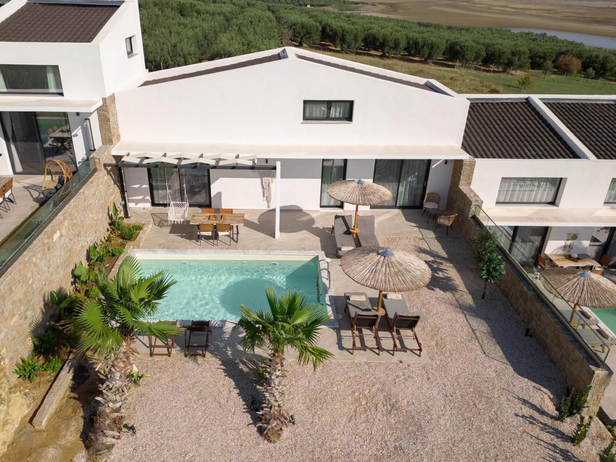 Flamingo View Suites & Villas Nea Poteidaia Exterior photo