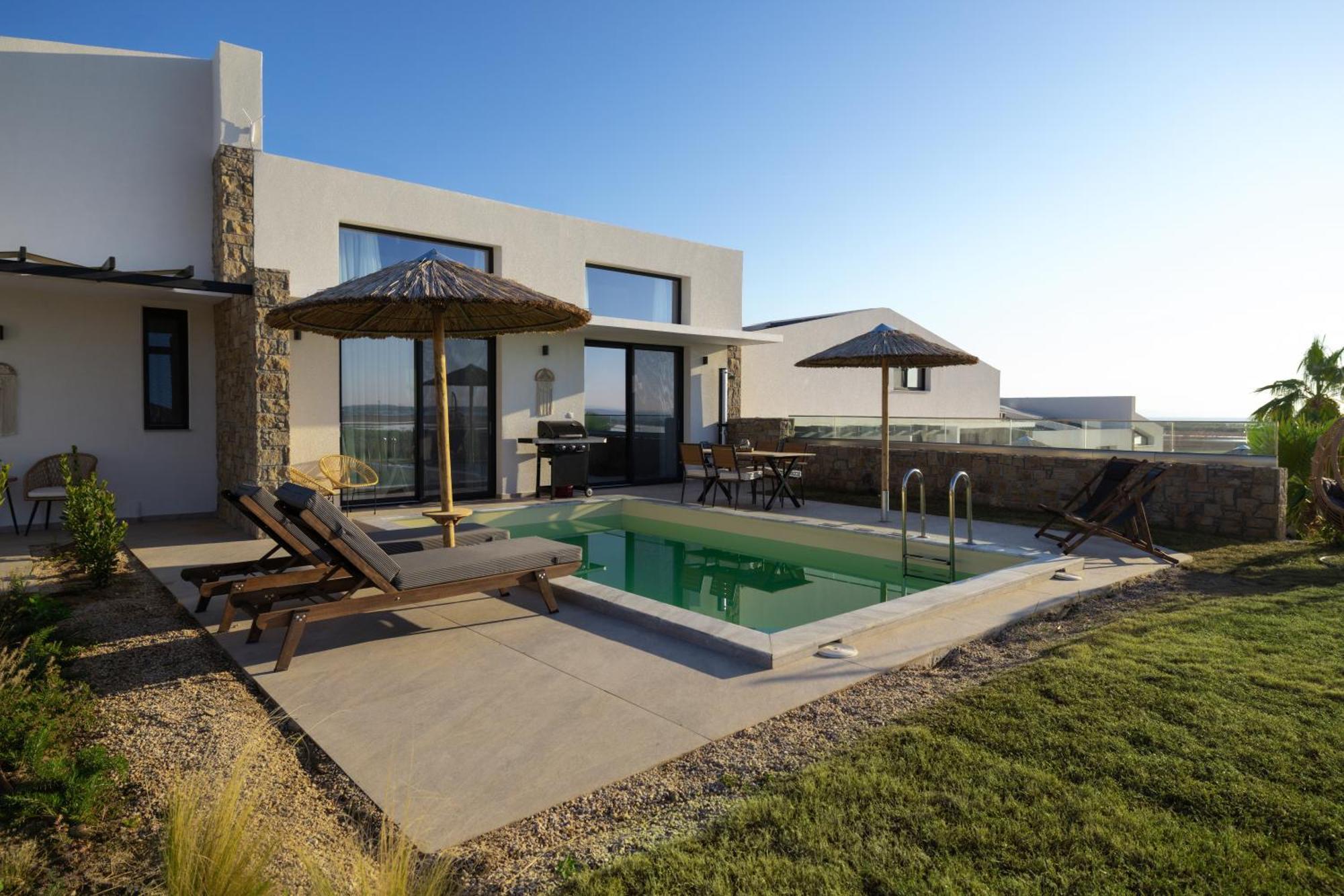 Flamingo View Suites & Villas Nea Poteidaia Exterior photo